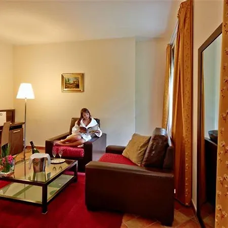 Country Castelbarco Hotel