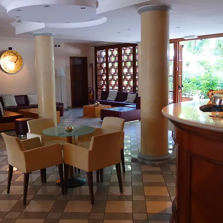 Country Castelbarco Hotel